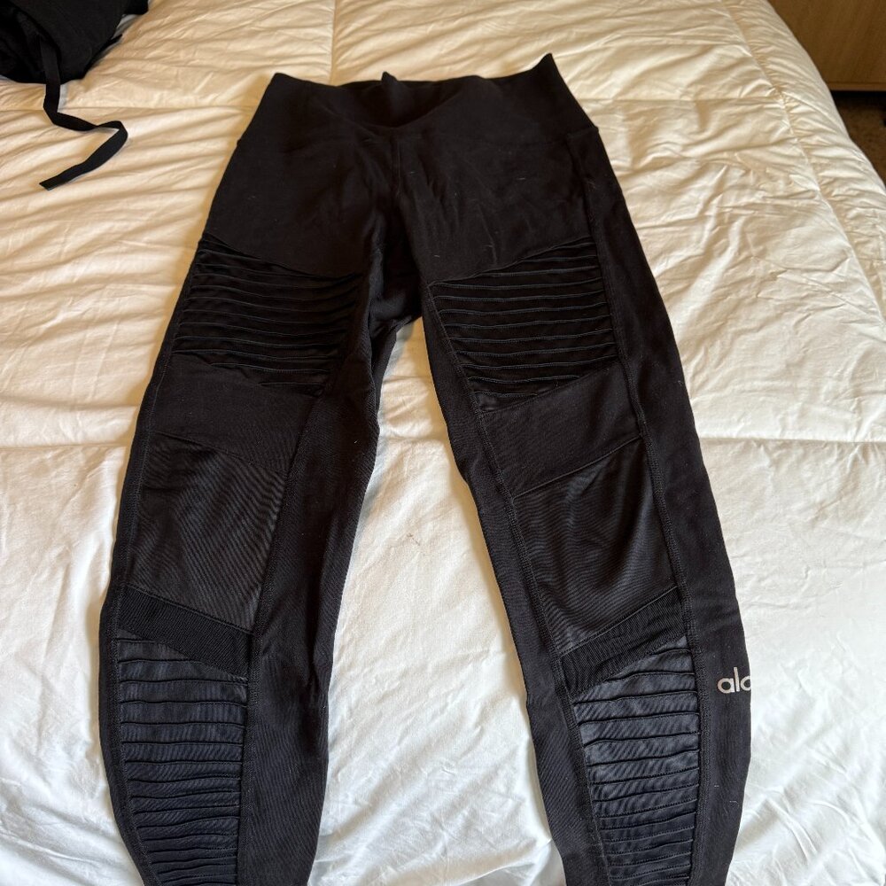 Alo yoga high waisted Moto Legging